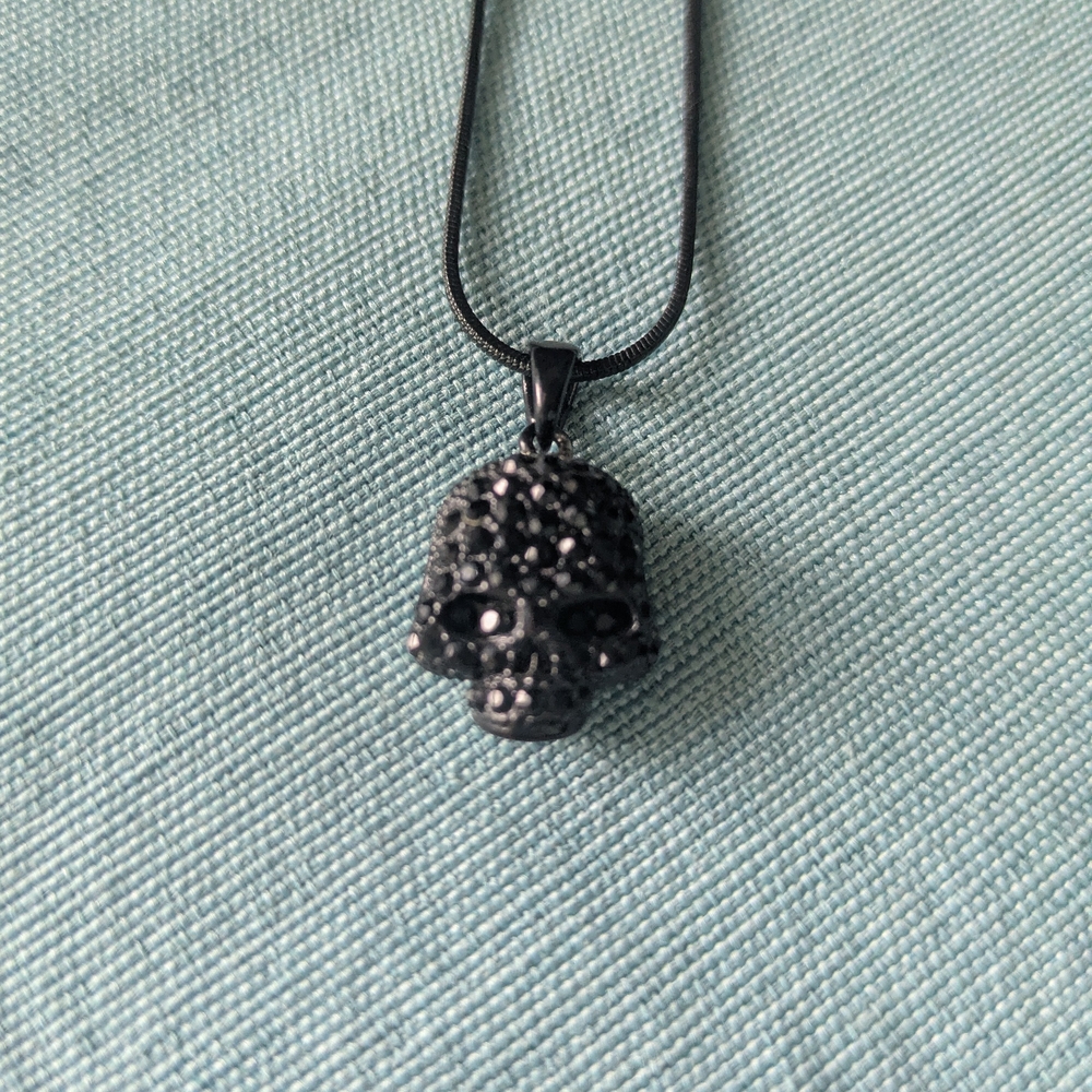 Black Swarovski Crystal Skull Pendant Necklace With Solid Black Chain - 🖤💀